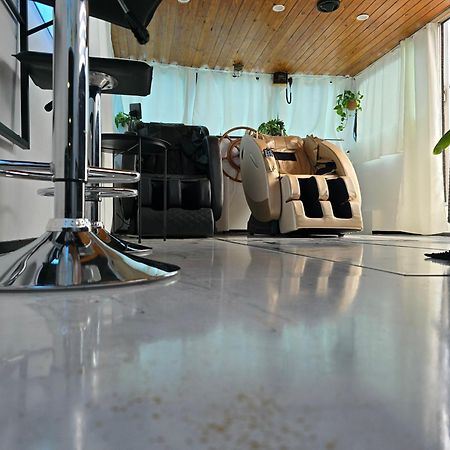 Calaidonia Boat House Hotel Кале Екстериор снимка